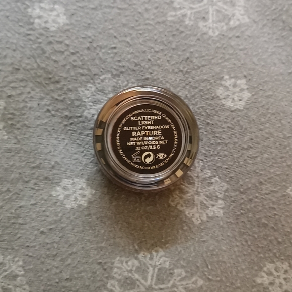 ❤️ 2/$30 ❤️ Hourglass Scattered Light Eye Shadow - Picture 2 of 5